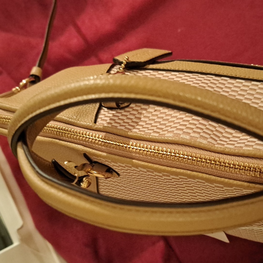 NEW Coach Prairie       Tan/Cream Satchel and Crossbody - Picture 6 of 15
